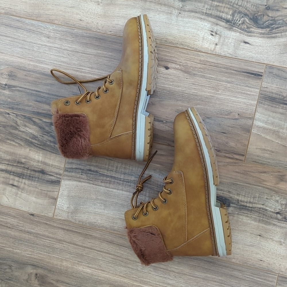 Dirty Laundry Boots Size 9